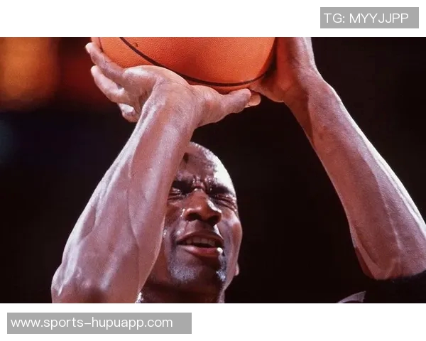 34年前的今天乔丹罚球线惊艳穆大叔闭眼罚球完美入网瞬间