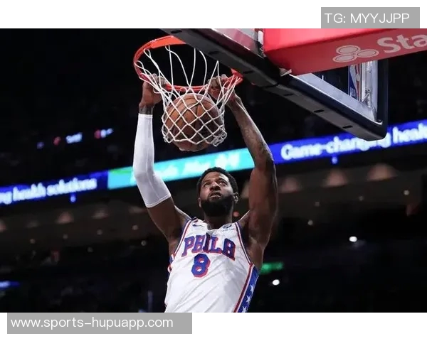 攻防兼备的保罗乔治全场表现出色11投7中贡献23分4篮板5助攻2抢断1盖帽正负值高达25 攻防兼备的保罗乔治全场表现出色11投7中贡献23分4篮板5助攻2抢断1盖帽正负值高达25